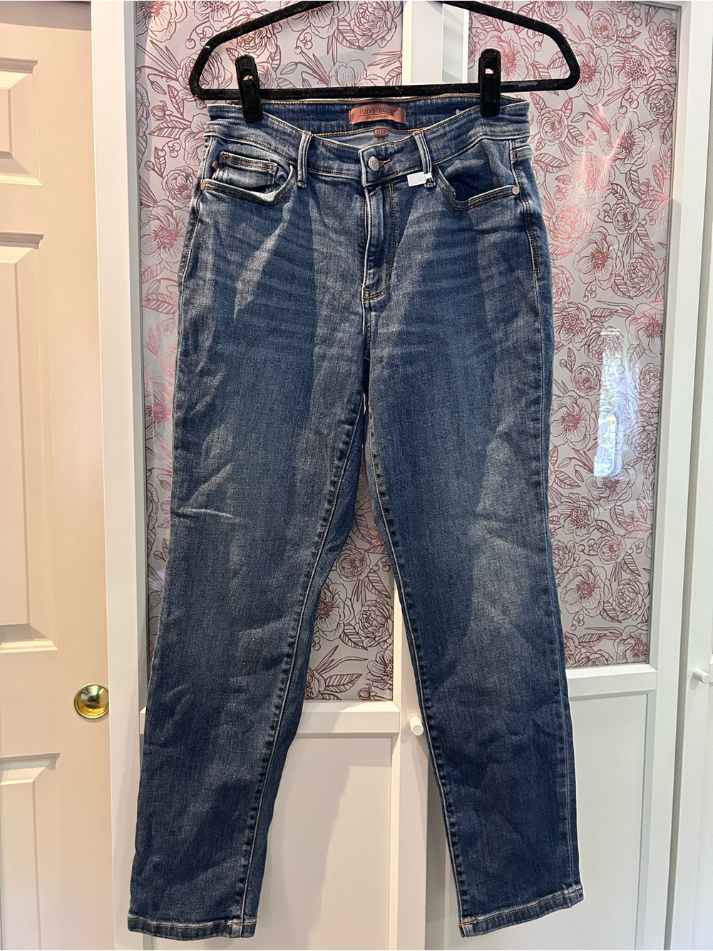 Judy Blue Mid-Rise Straight Leg Boyfriend Fit Jeans - Medium Blue Wash